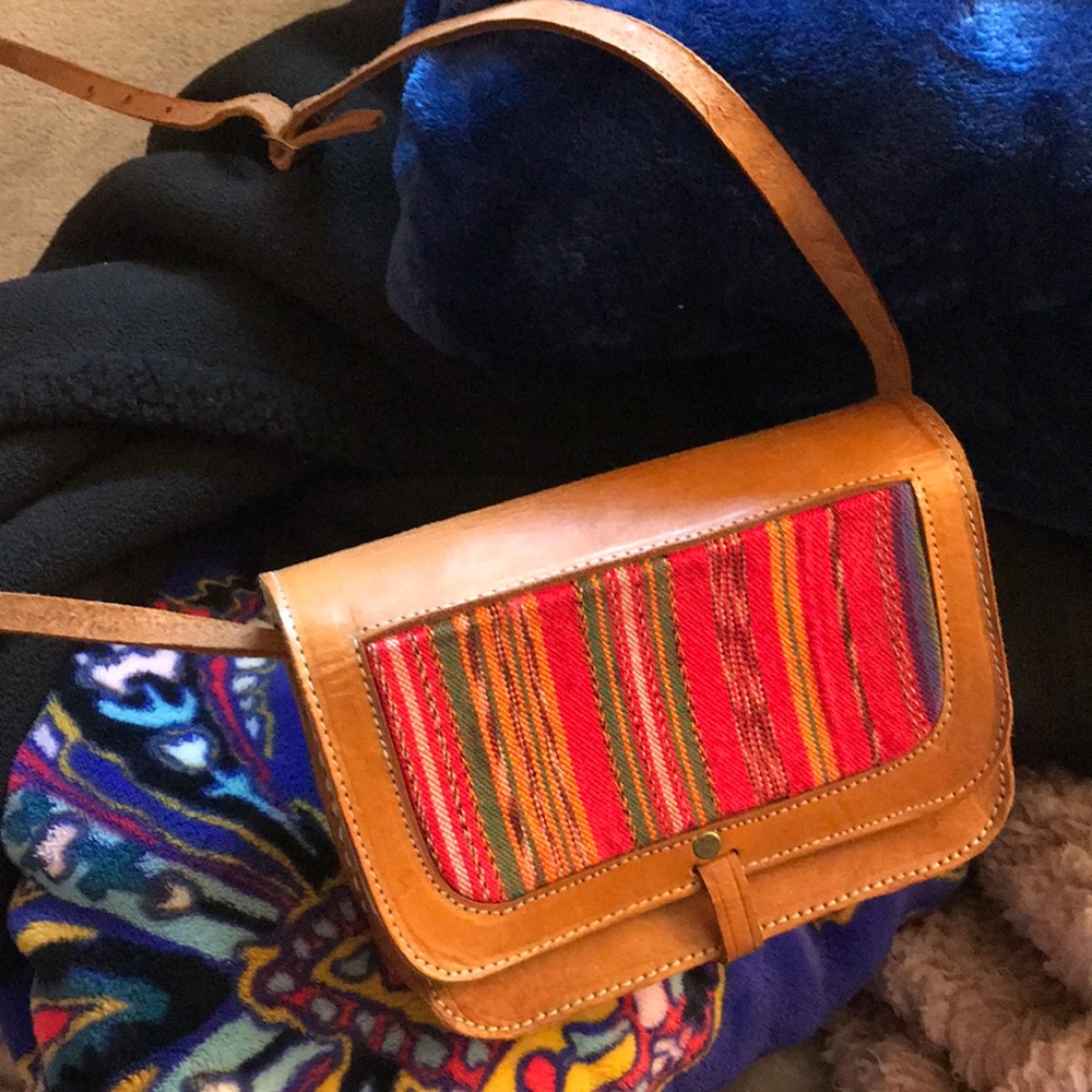 VINTAGE CROSSBODY BAG